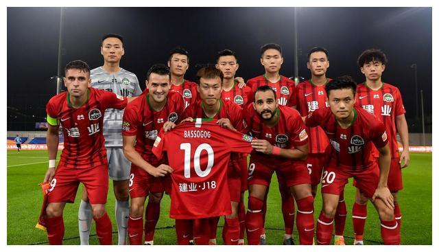 河南建业主场失利，需要调整阵容的简单介绍