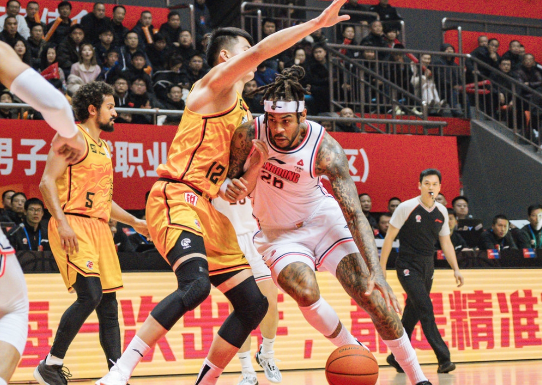 广东龙狮盼胜山东,球队全力以赴备战的简单介绍 广东龙狮盼胜山东,球队全力以赴备战的简单介绍