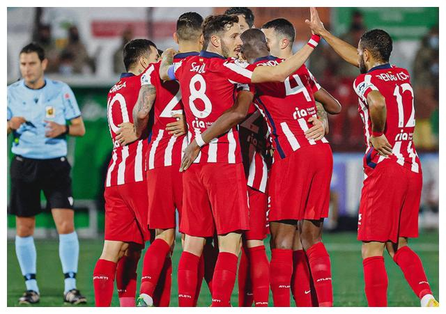 包含弗尔道队击溃对手，锁定冠军的词条